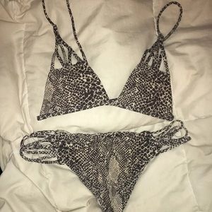 Acacia snakeskin bikini top/bottoms size medium